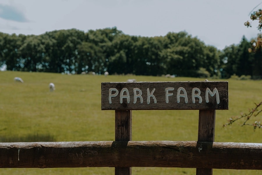 Park-Farm-Daventry-Wedding-Photos-northamptonshire 0133